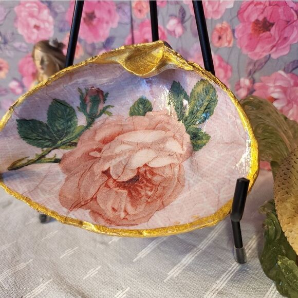 DECOUPAGE CLAM SHELL DECOUPAGE FLOWERS TRINKET DISH - Picture 4 of 10
